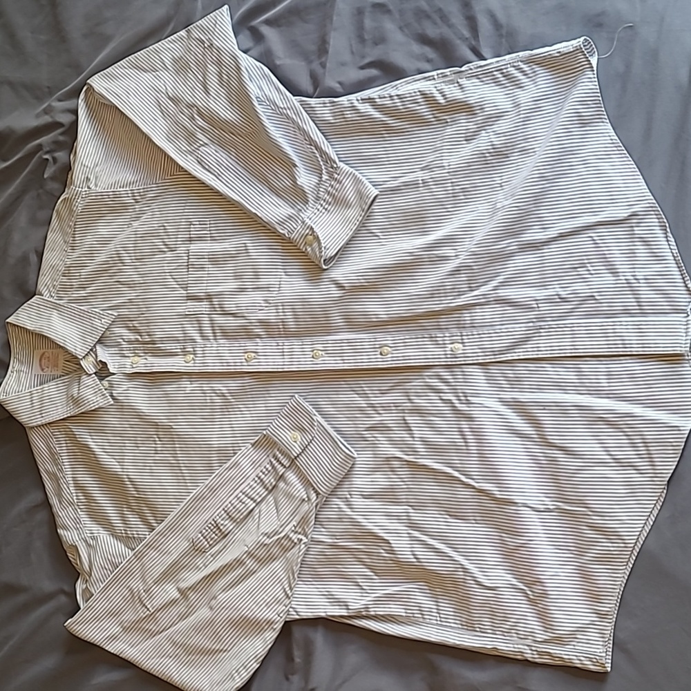 Brooks Brothers Supima Cotton Long sleeve button-up dress shirt.